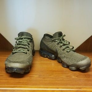 NIKE Vapormax